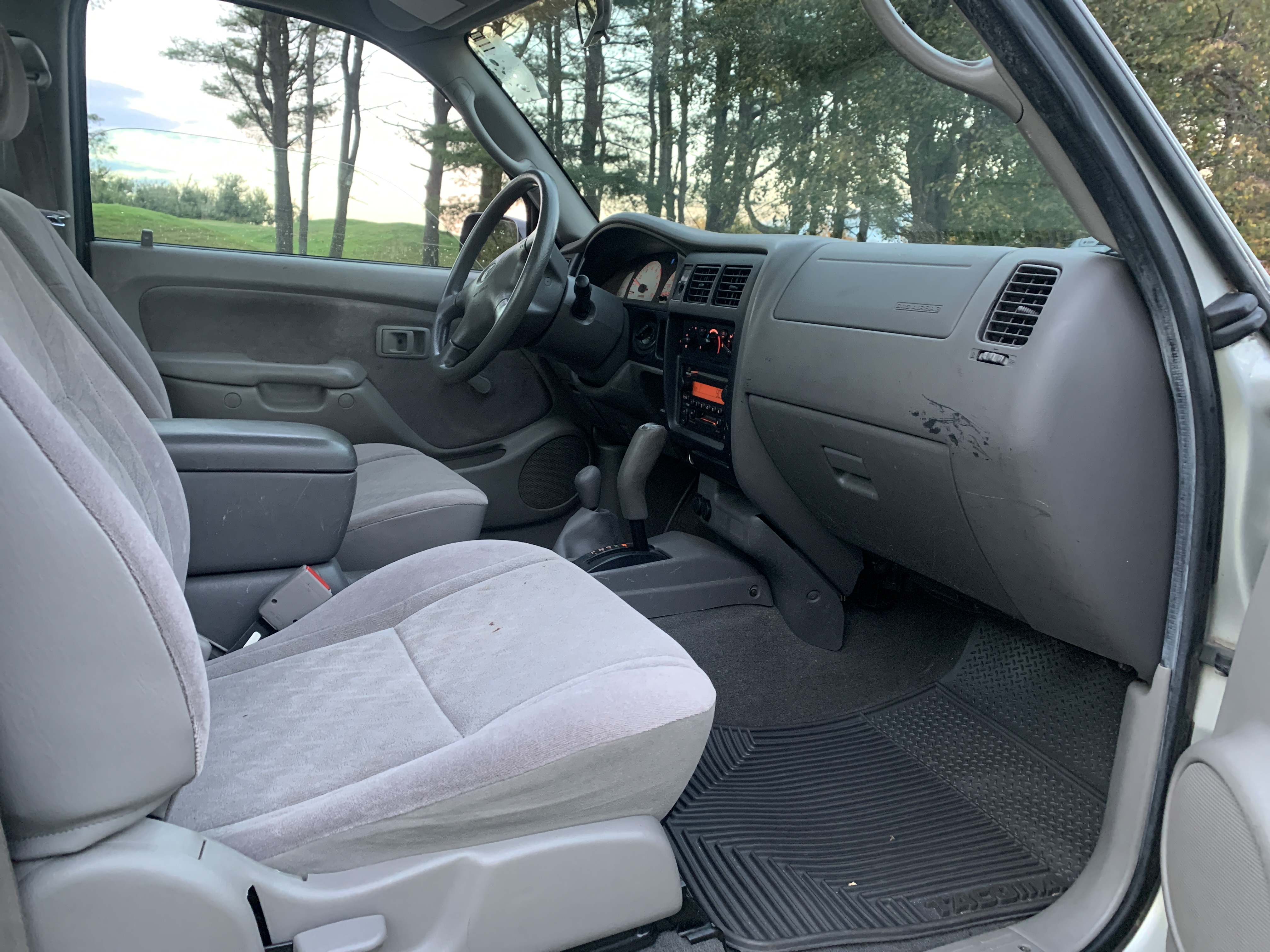 2004 Toyota Tacoma SR5 4x4 Pickup — photo 34